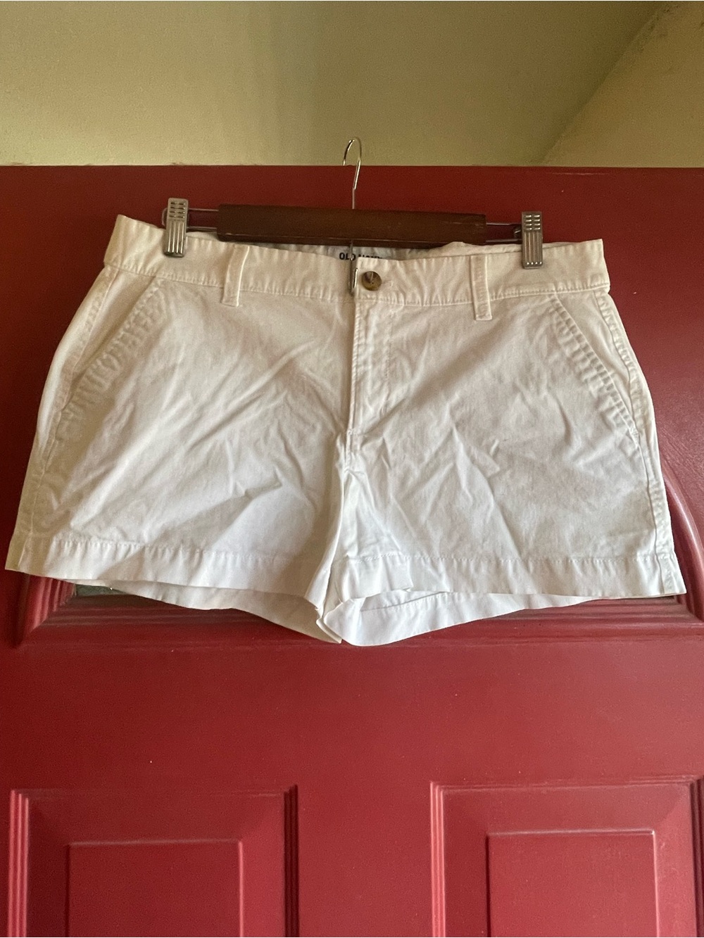 Old Navy White Women's Casual Cotton Shorts